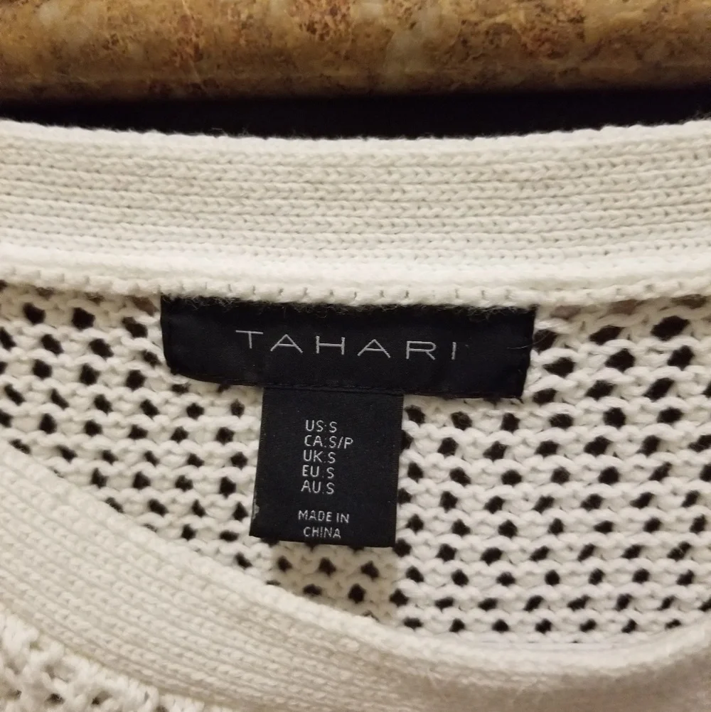 Tahari ivory/ beige sweater T92 - Picture 3 of 6